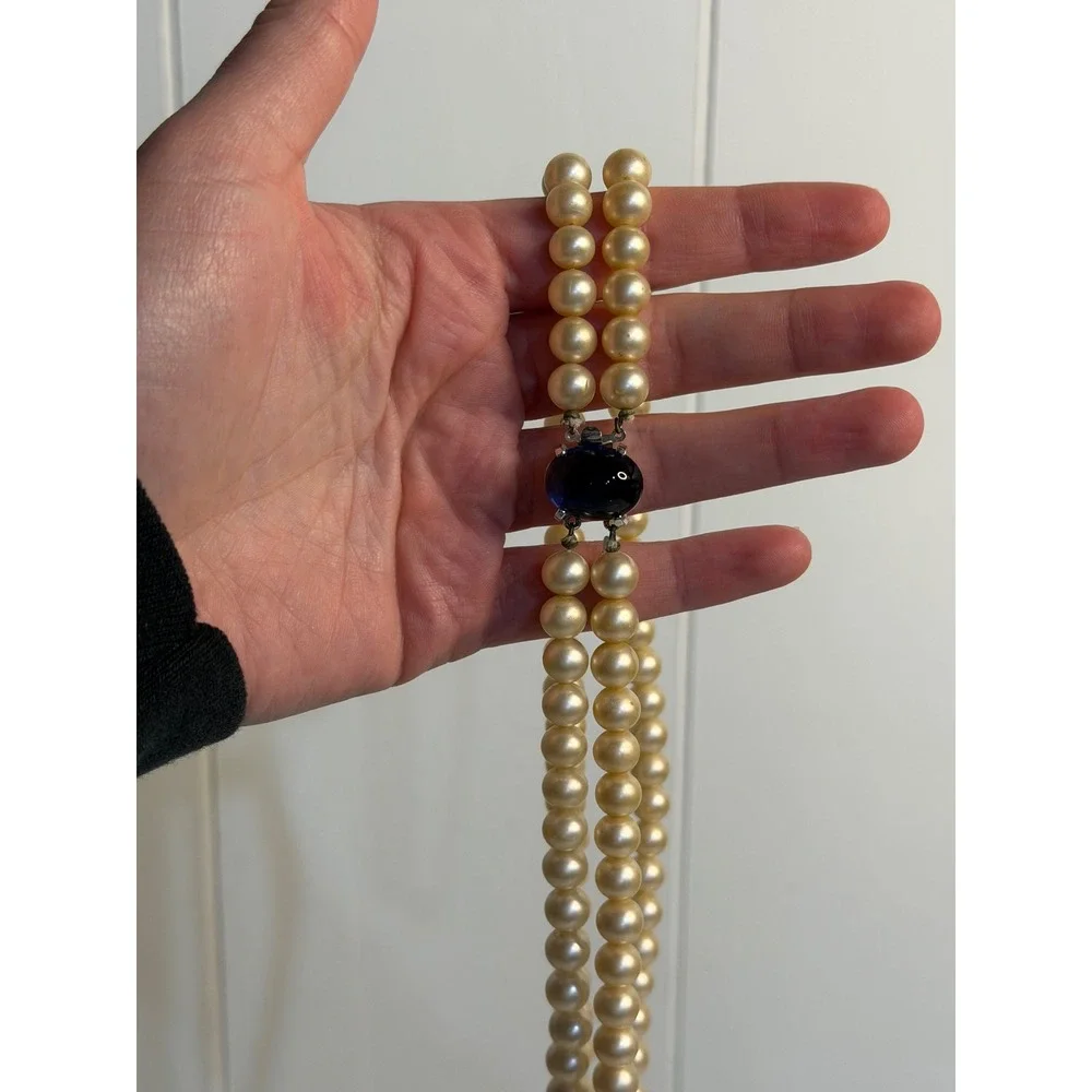 VTG Trifari‎ Faux Pearl Double Strand Necklace Cream Blue Cabochon Clasp Choker